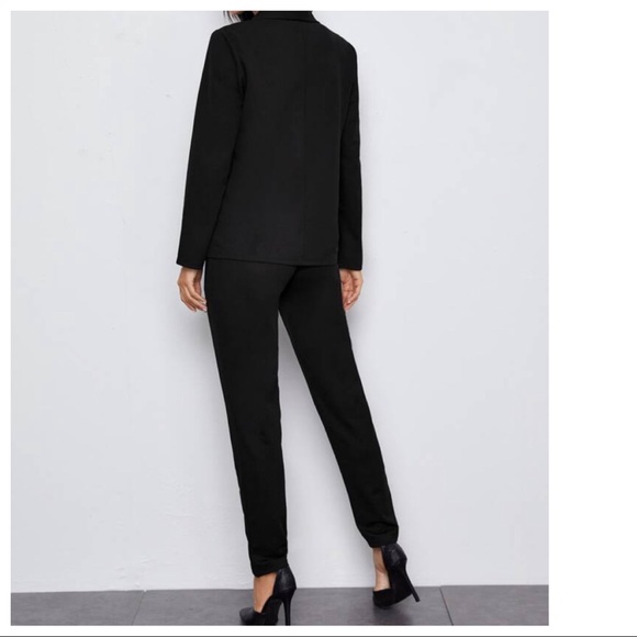 Made in Italy Stunning Chic Black Pant Suit - Picture 3 of 7